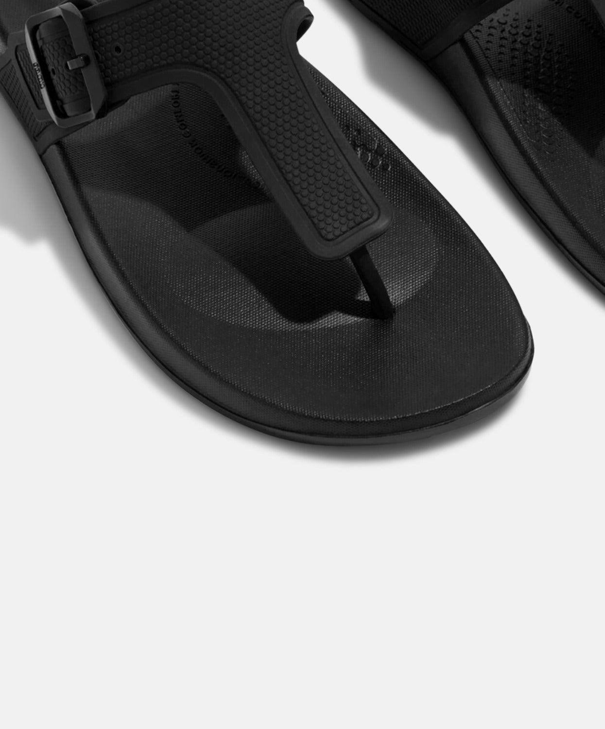 FitFlop iQushion Adjustable Buckle Thongs Black