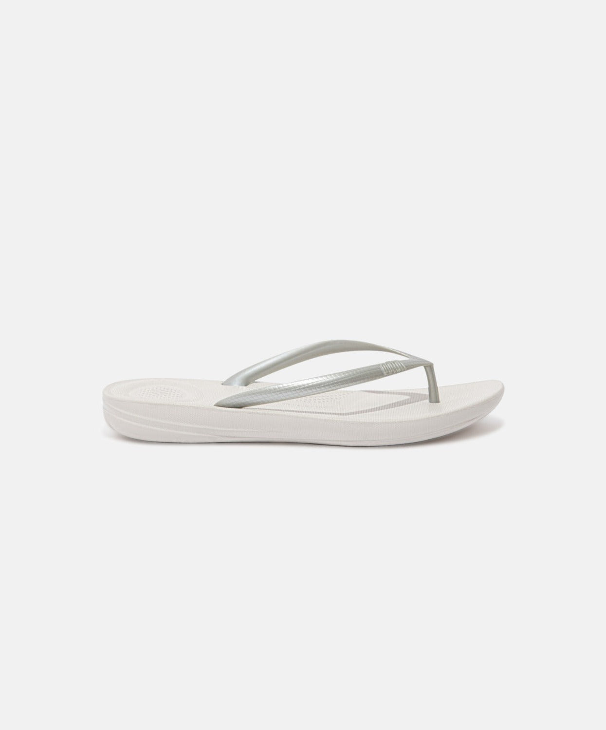 FitFlop iQushion Ergonomic Thongs Silver