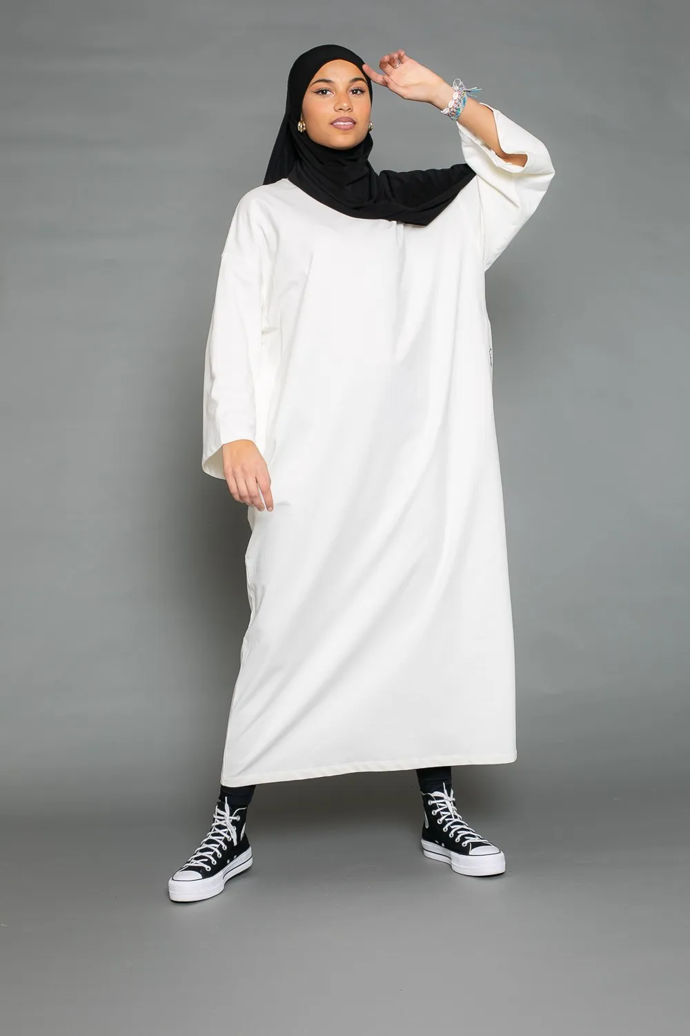 Vestido sudadera oversize blanco roto manga ancha