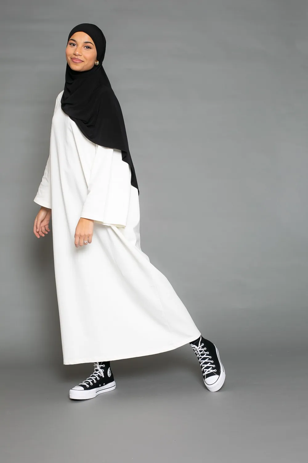 Vestido sudadera oversize blanco roto manga ancha