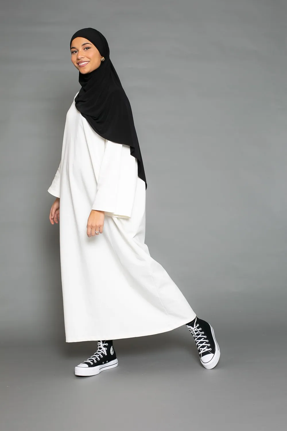 Vestido sudadera oversize blanco roto manga ancha