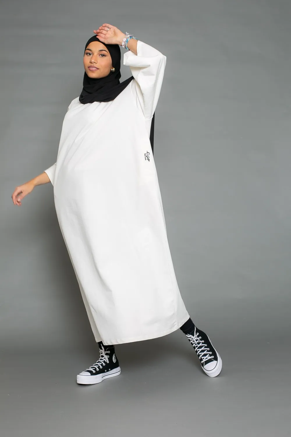 Vestido sudadera oversize blanco roto manga ancha